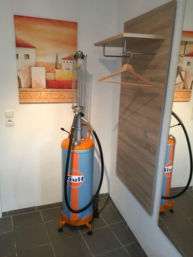 Apartamento Alte Tankstelle Strassenhaus Exterior foto