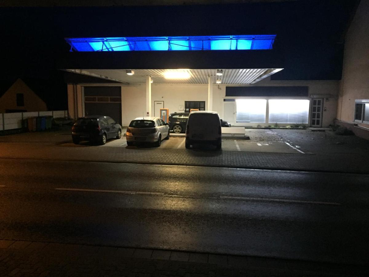 Apartamento Alte Tankstelle Strassenhaus Exterior foto